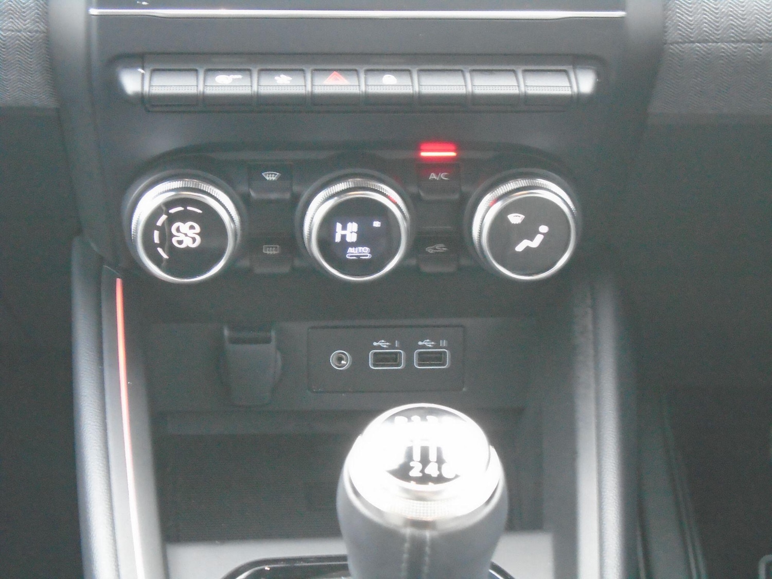 Used Renault Clio 2024 for sale - 77029081: Photo 39