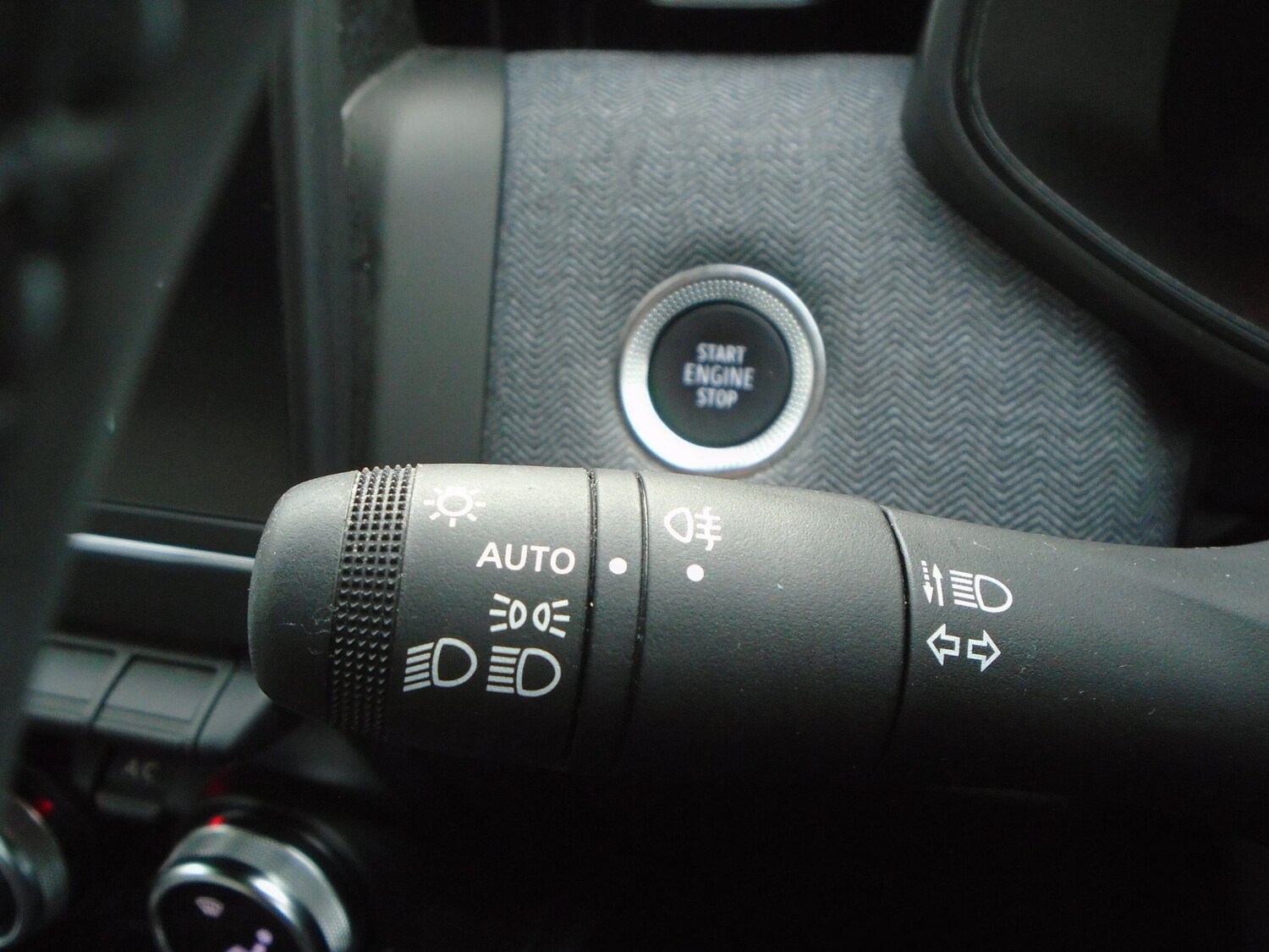 Used Renault Clio 2024 for sale - 77029081: Photo 44