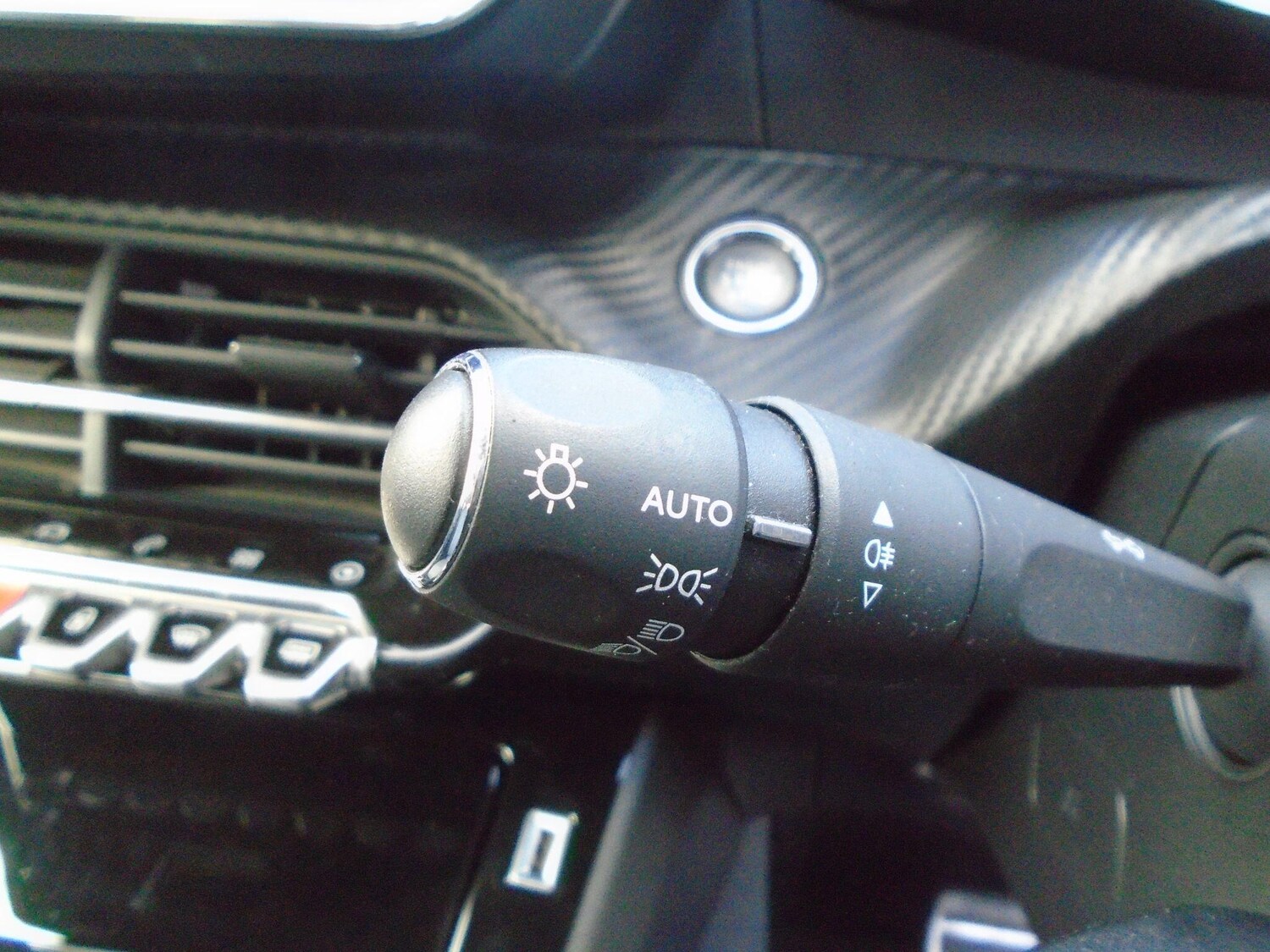 Used Peugeot 208 2020 for sale - 76899043: Photo 43