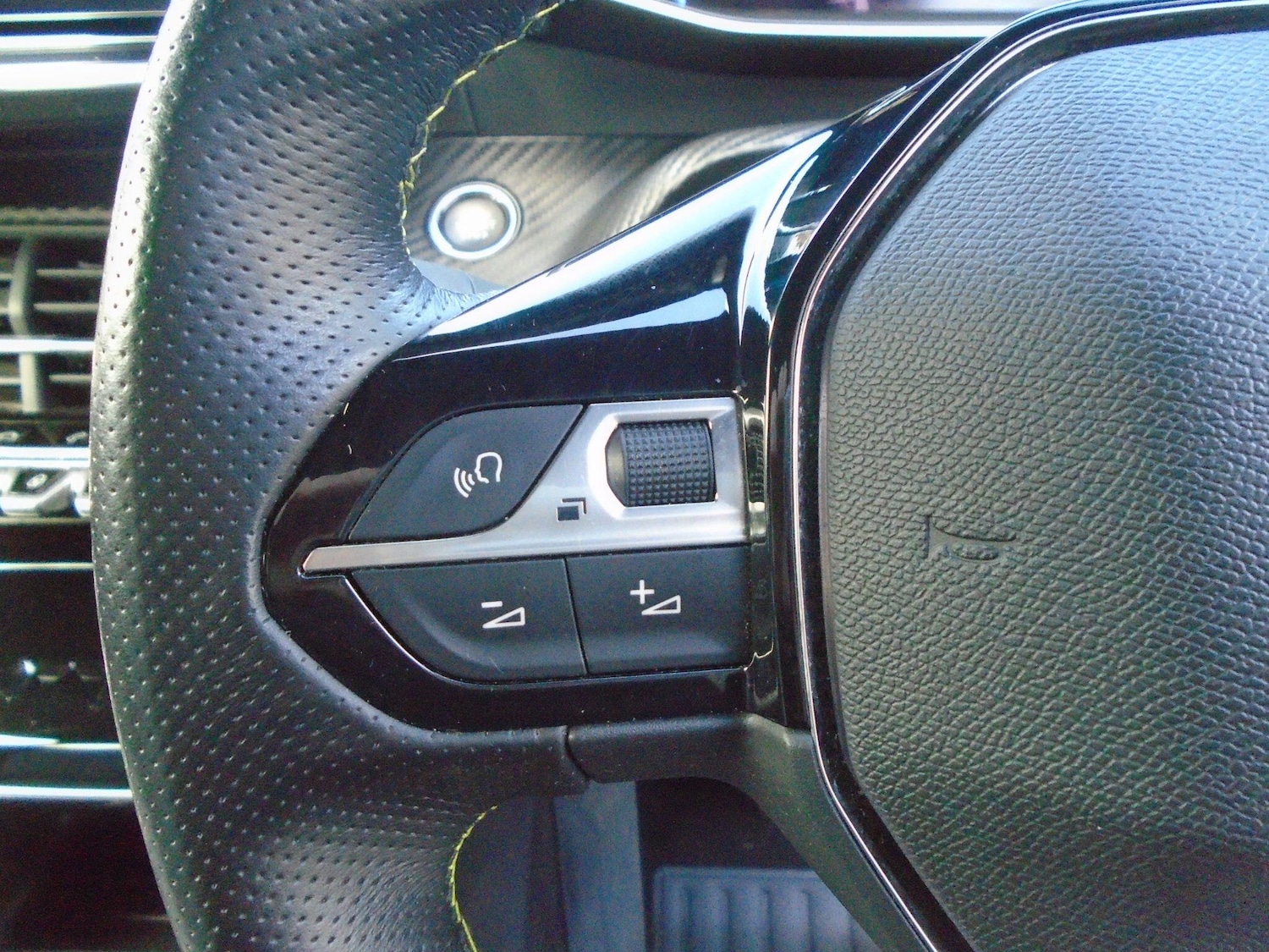 Used Peugeot 208 2020 for sale - 76899043: Photo 46