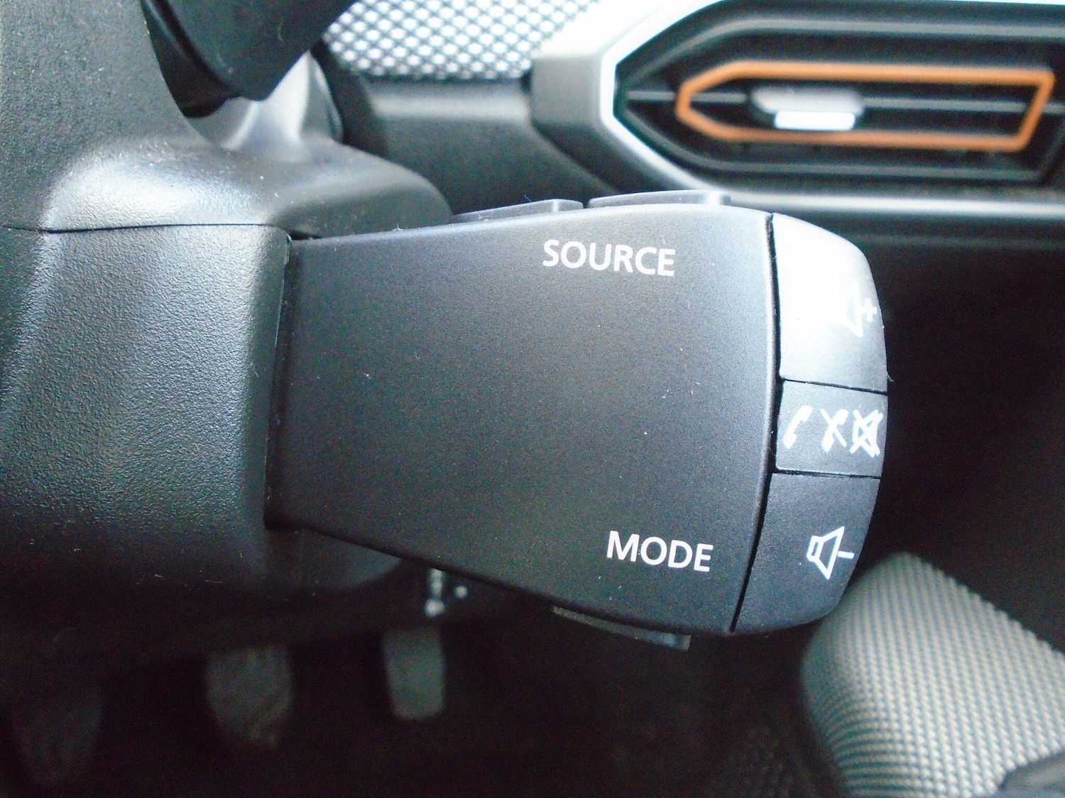 Used Dacia Sandero Stepway for sale - 77683052: Photo 45