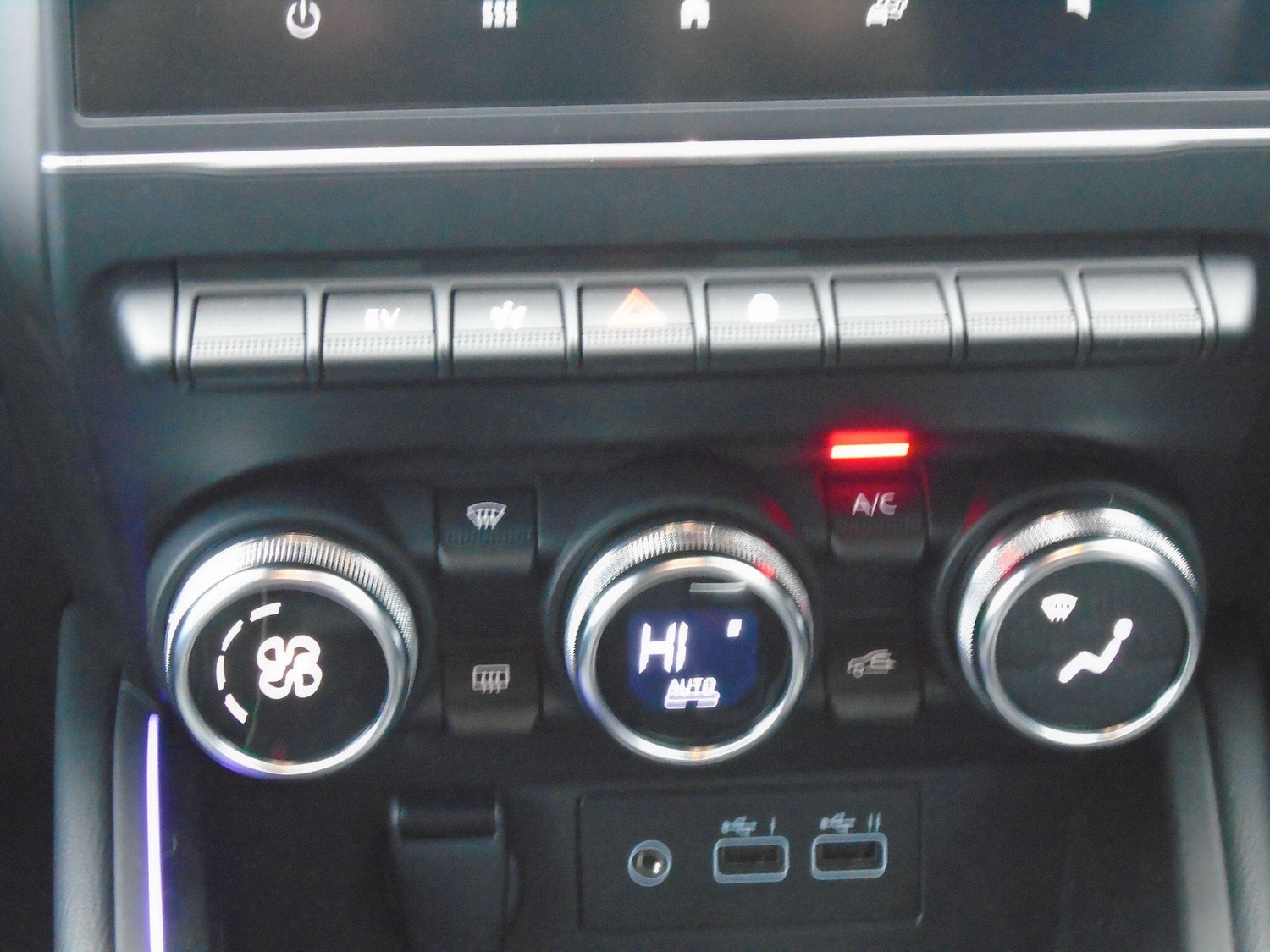 Used Renault Clio 2024 for sale - 76473002: Photo 41