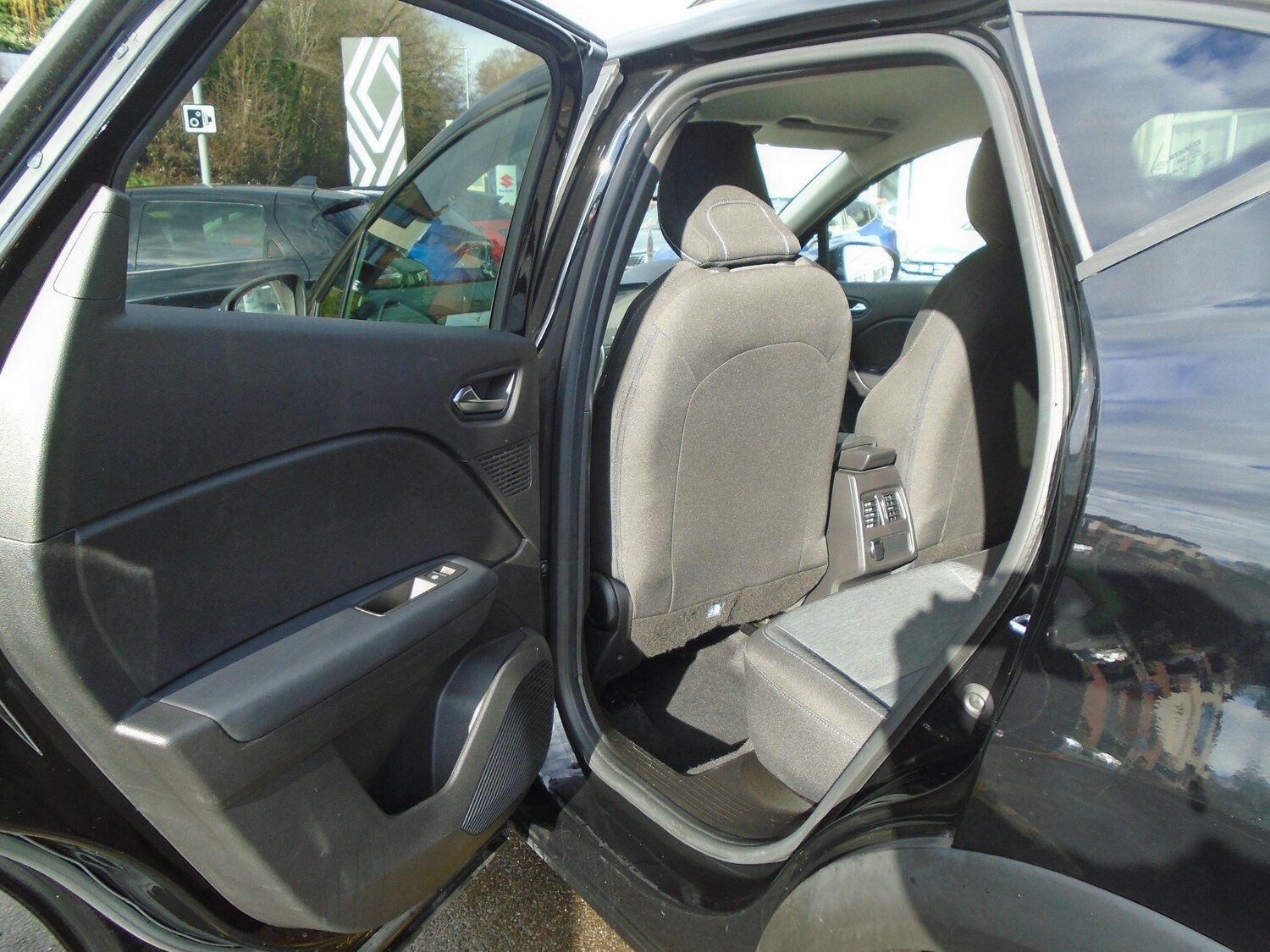 Used Renault Captur 2022 for sale - 77440172: Photo 29