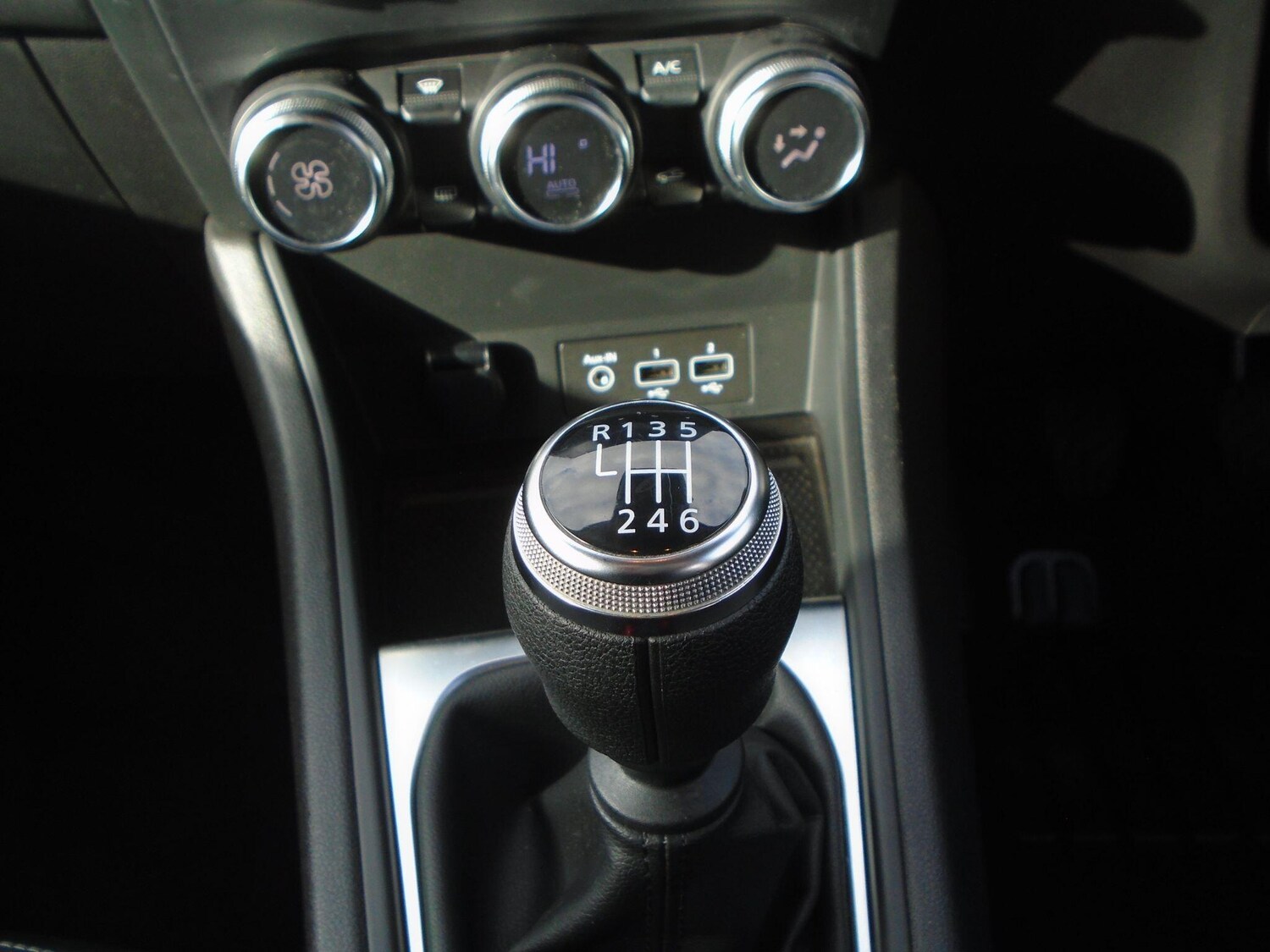 Used Renault Captur 2022 for sale - 77440172: Photo 38