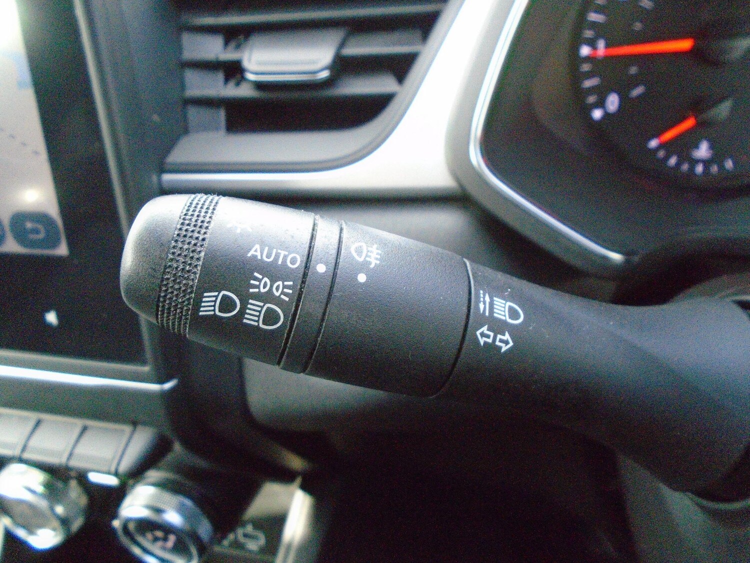 Used Renault Captur 2022 for sale - 77440172: Photo 42