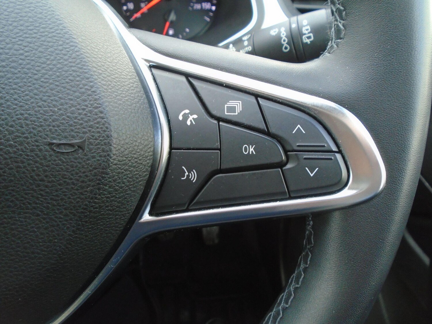 Used Renault Captur 2022 for sale - 77440172: Photo 46