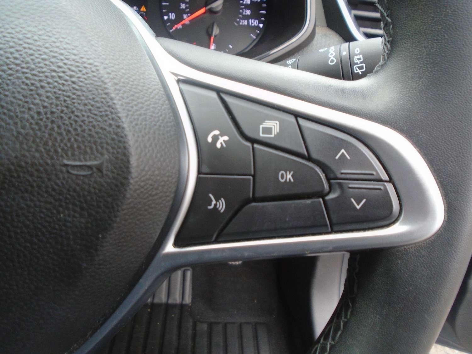 Used Renault Clio 2022 for sale - 76996791: Photo 45