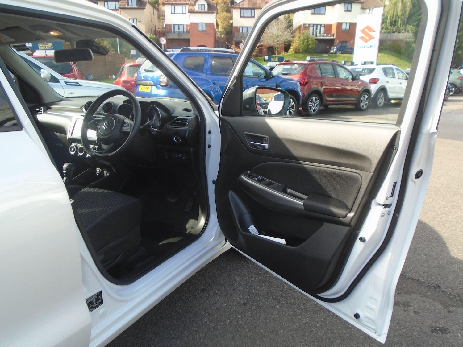 Used Suzuki Swift 2023 for sale - 76136079: Photo 18