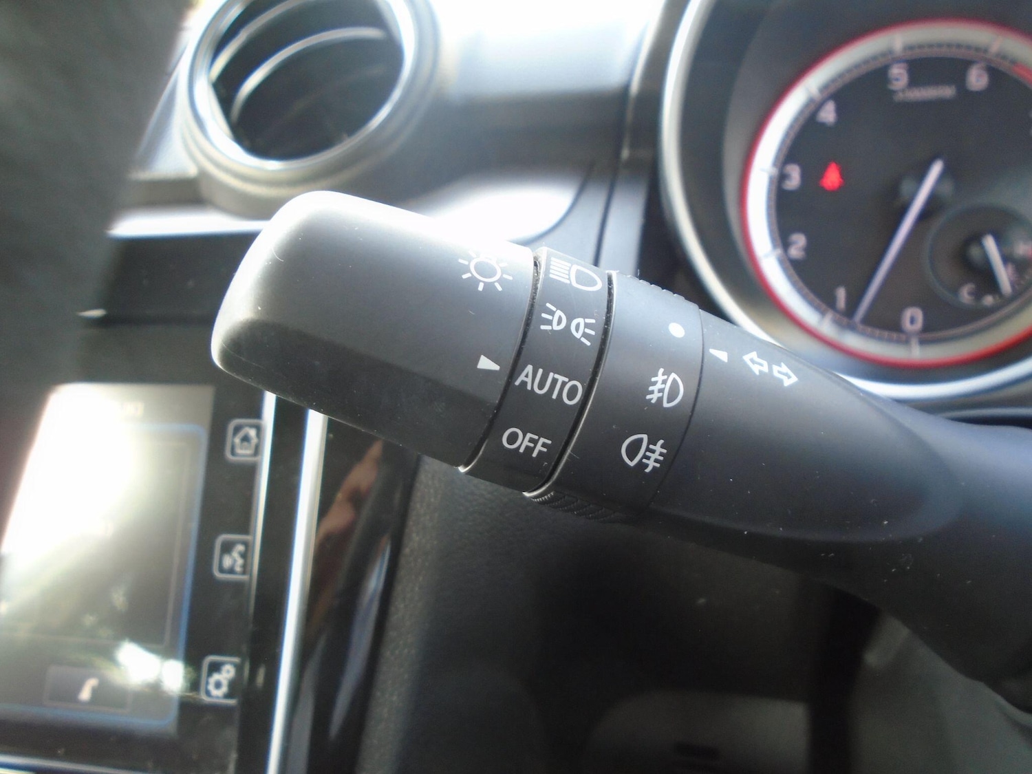 Used Suzuki Swift 2023 for sale - 76136079: Photo 43