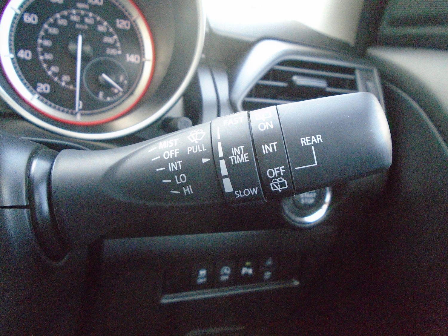 Used Suzuki Swift 2023 for sale - 76136079: Photo 44