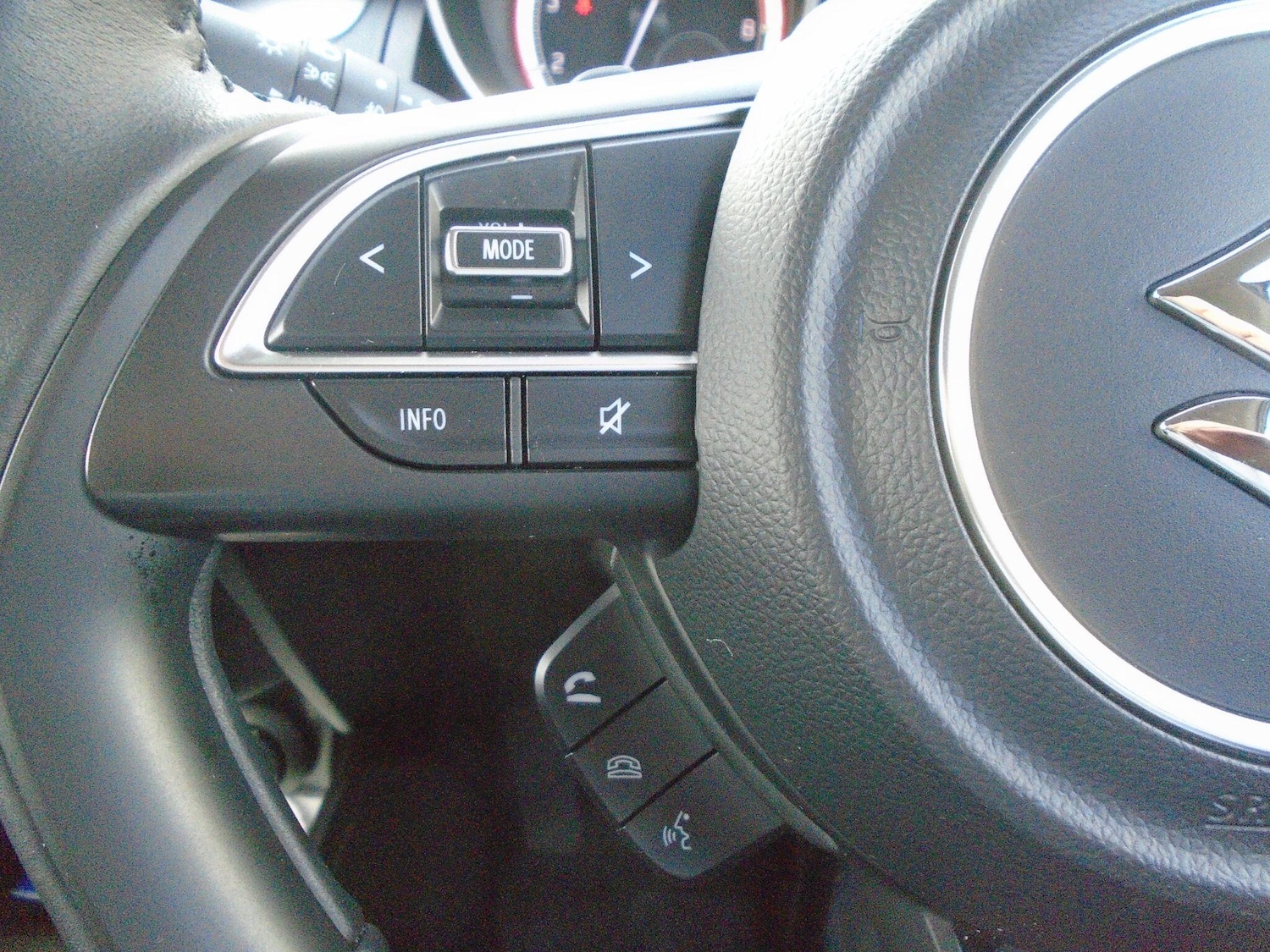 Used Suzuki Swift 2023 for sale - 76136079: Photo 45