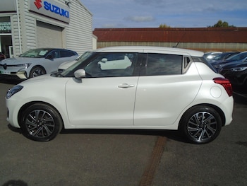 Used Suzuki Swift 2023 for sale - 76136079: Photo 4