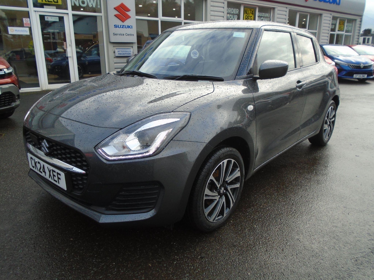 Used Suzuki Swift 2024 for sale - 77612359: Photo 3