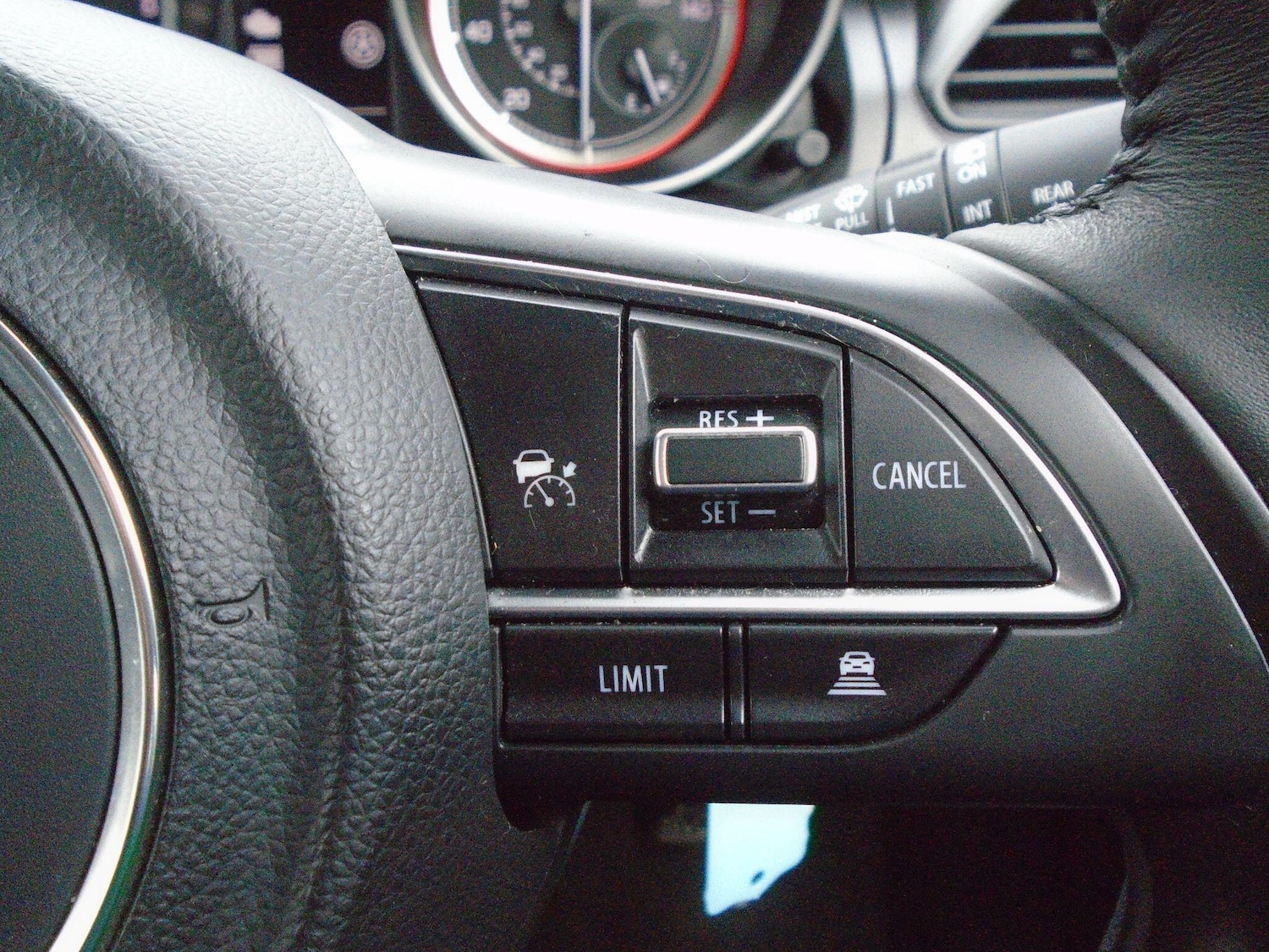 Used Suzuki Swift 2024 for sale - 77612359: Photo 40