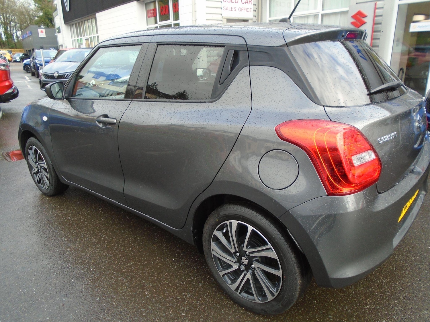 Used Suzuki Swift 2024 for sale - 77612359: Photo 8