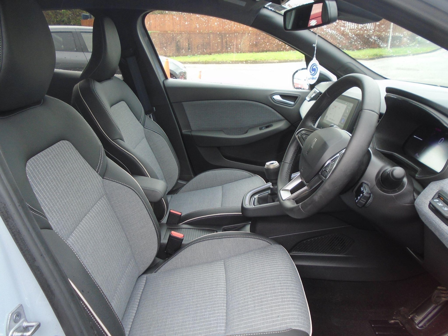Used Renault Clio 2025 for sale - 77550048: Photo 21