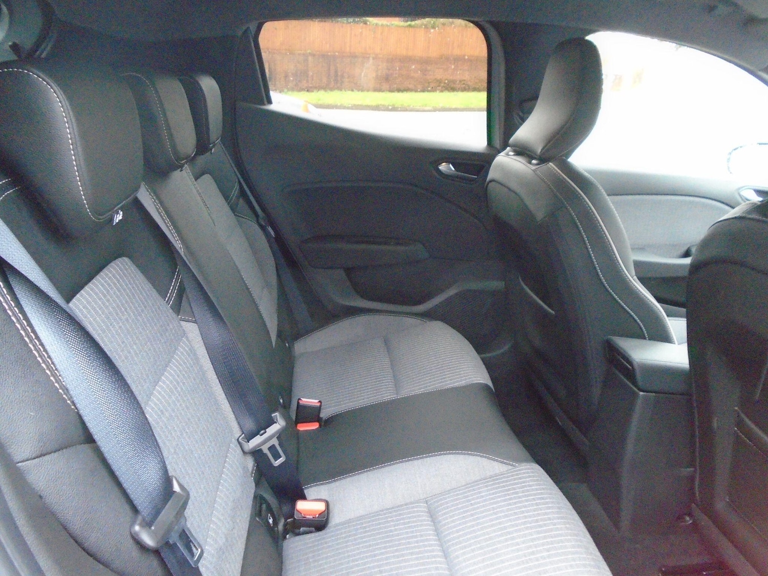 Used Renault Clio 2025 for sale - 77550048: Photo 25