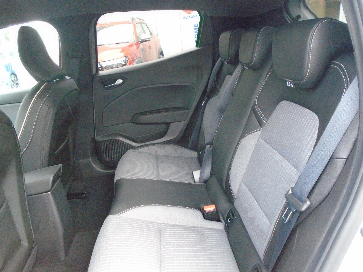 Used Renault Clio 2025 for sale - 77550048: Photo 32