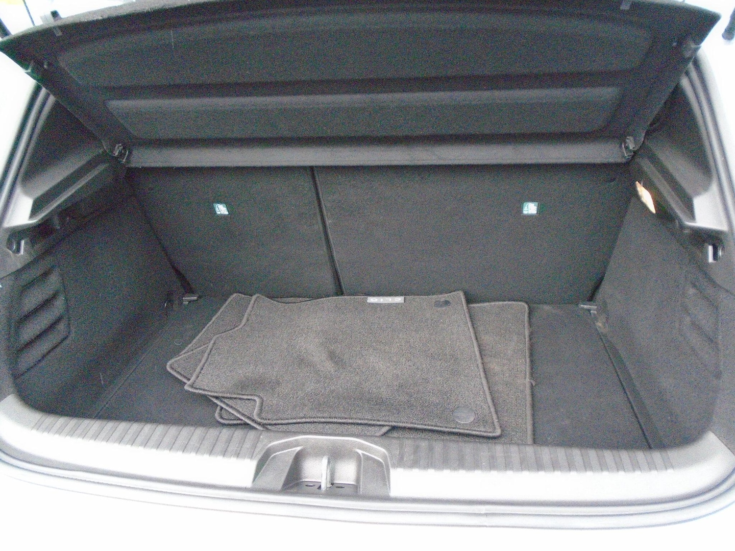 Used Renault Clio 2025 for sale - 77550048: Photo 33