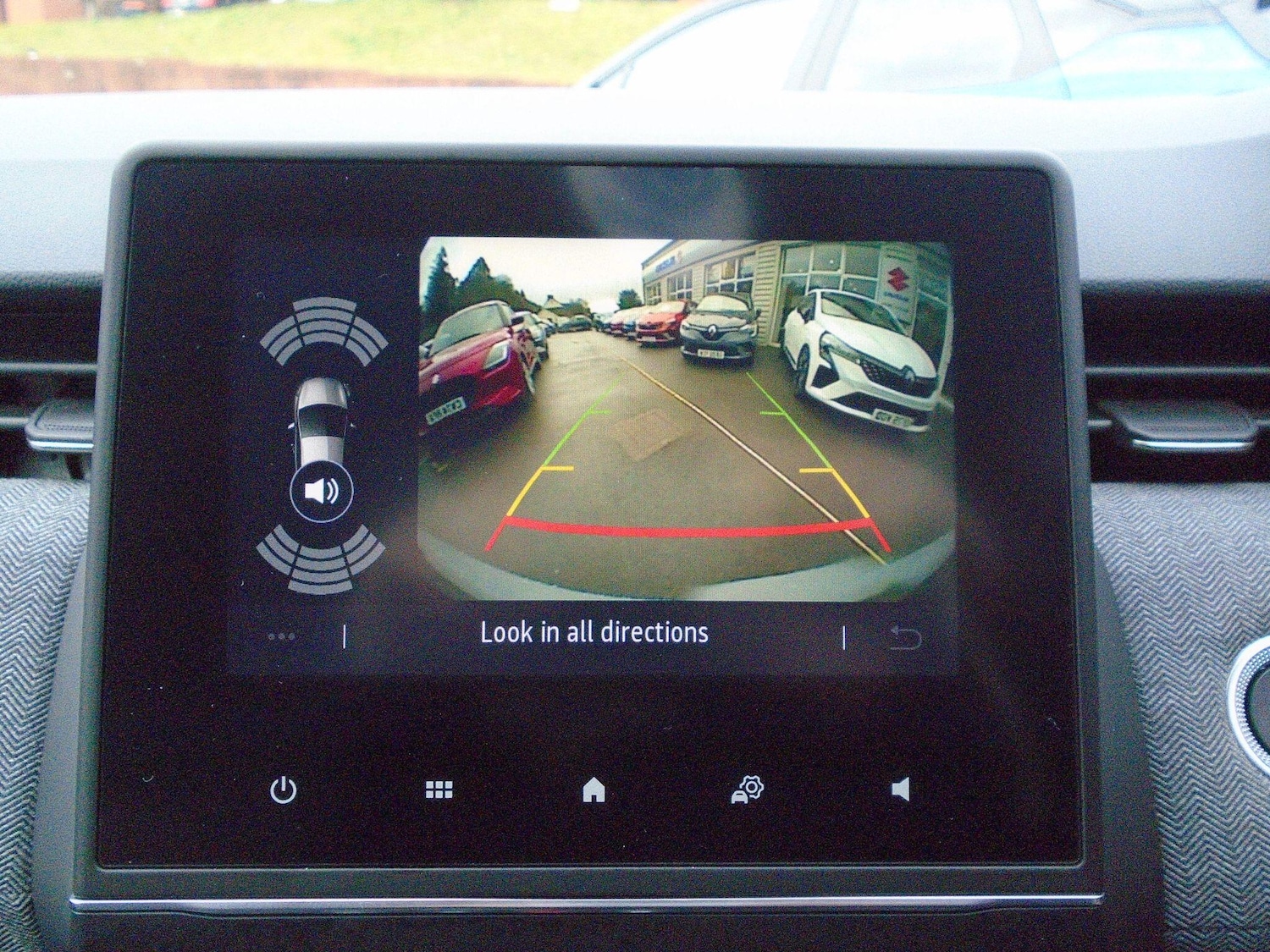 Used Renault Clio 2025 for sale - 77550048: Photo 37