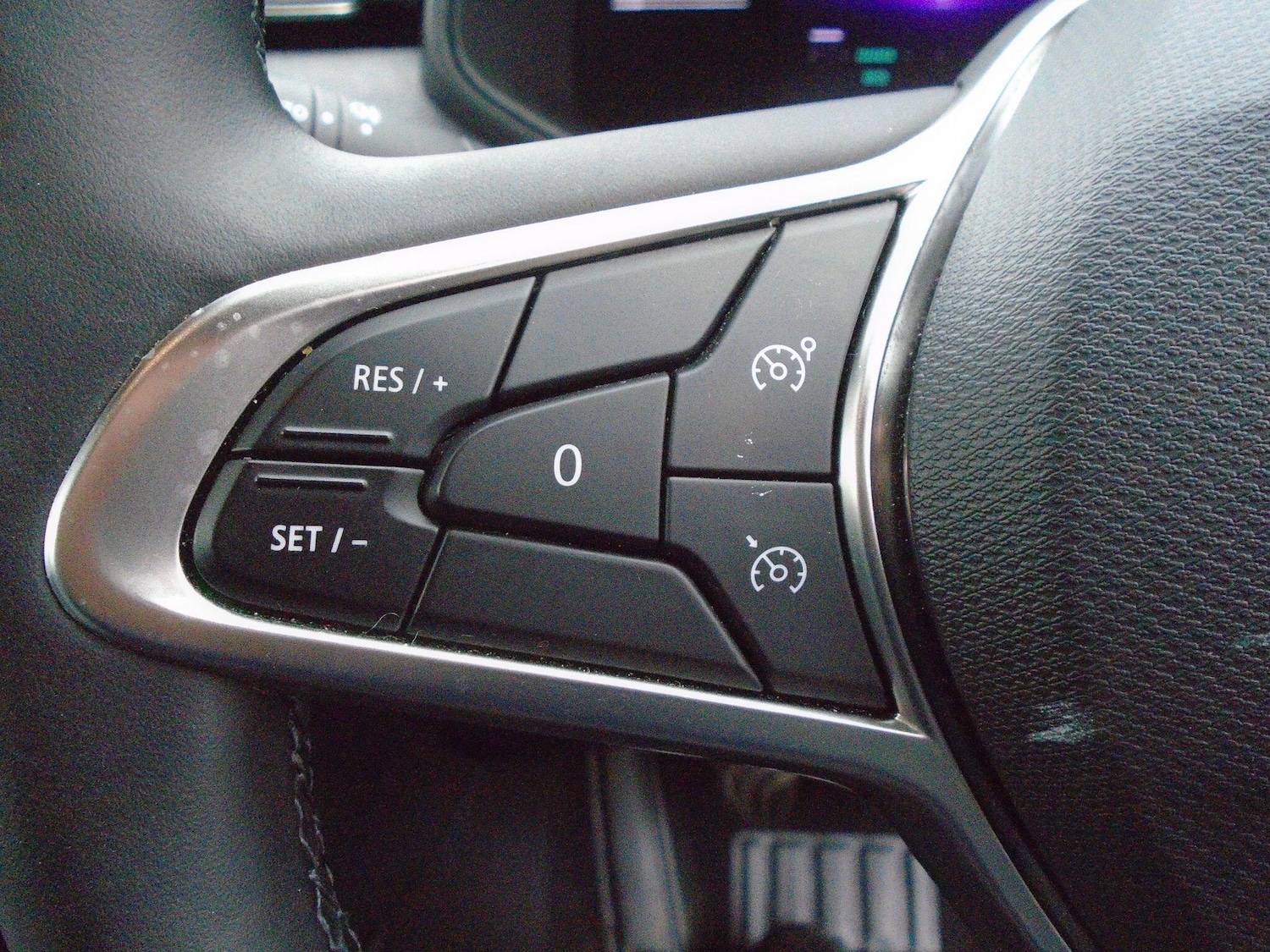 Used Renault Clio 2025 for sale - 77550048: Photo 47