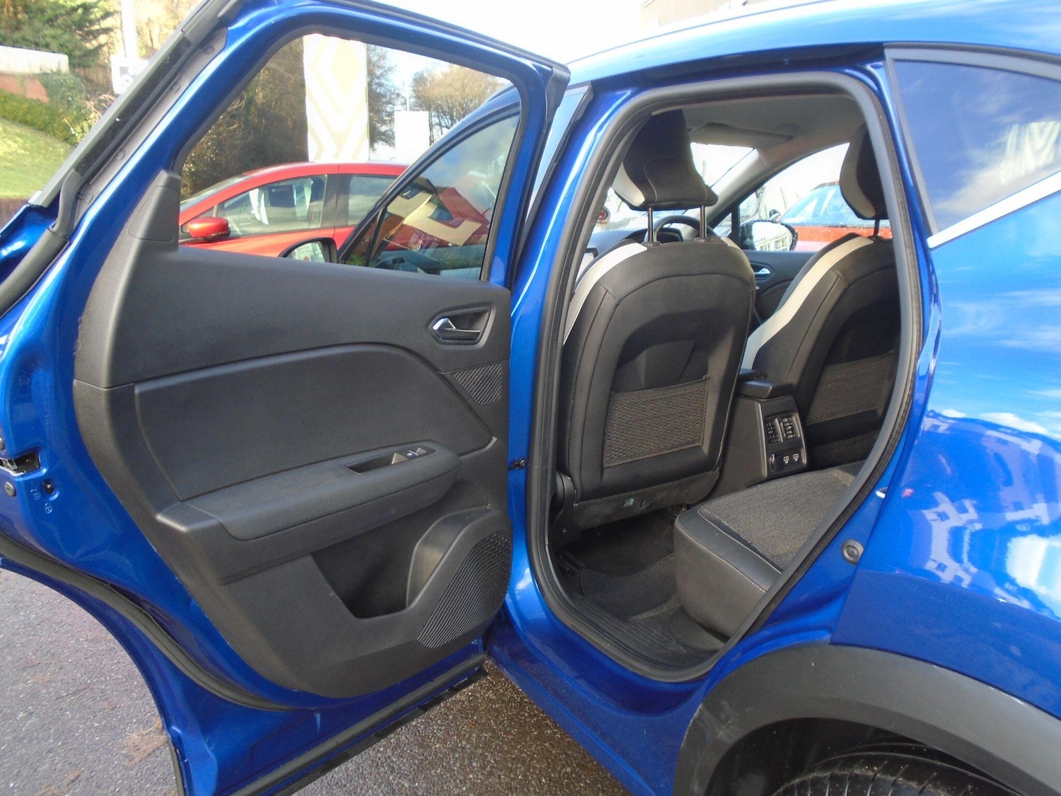 Used Renault Captur 2024 for sale - 77016887: Photo 31