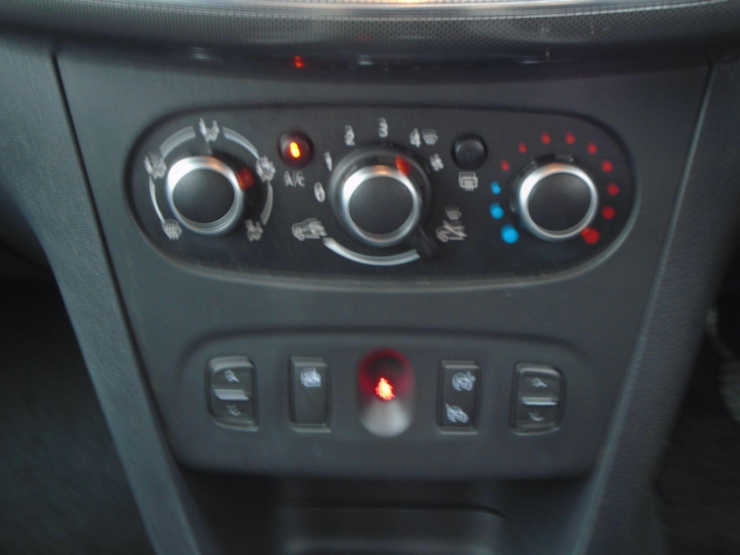 Used Dacia Sandero Stepway for sale - 77598386: Photo 37