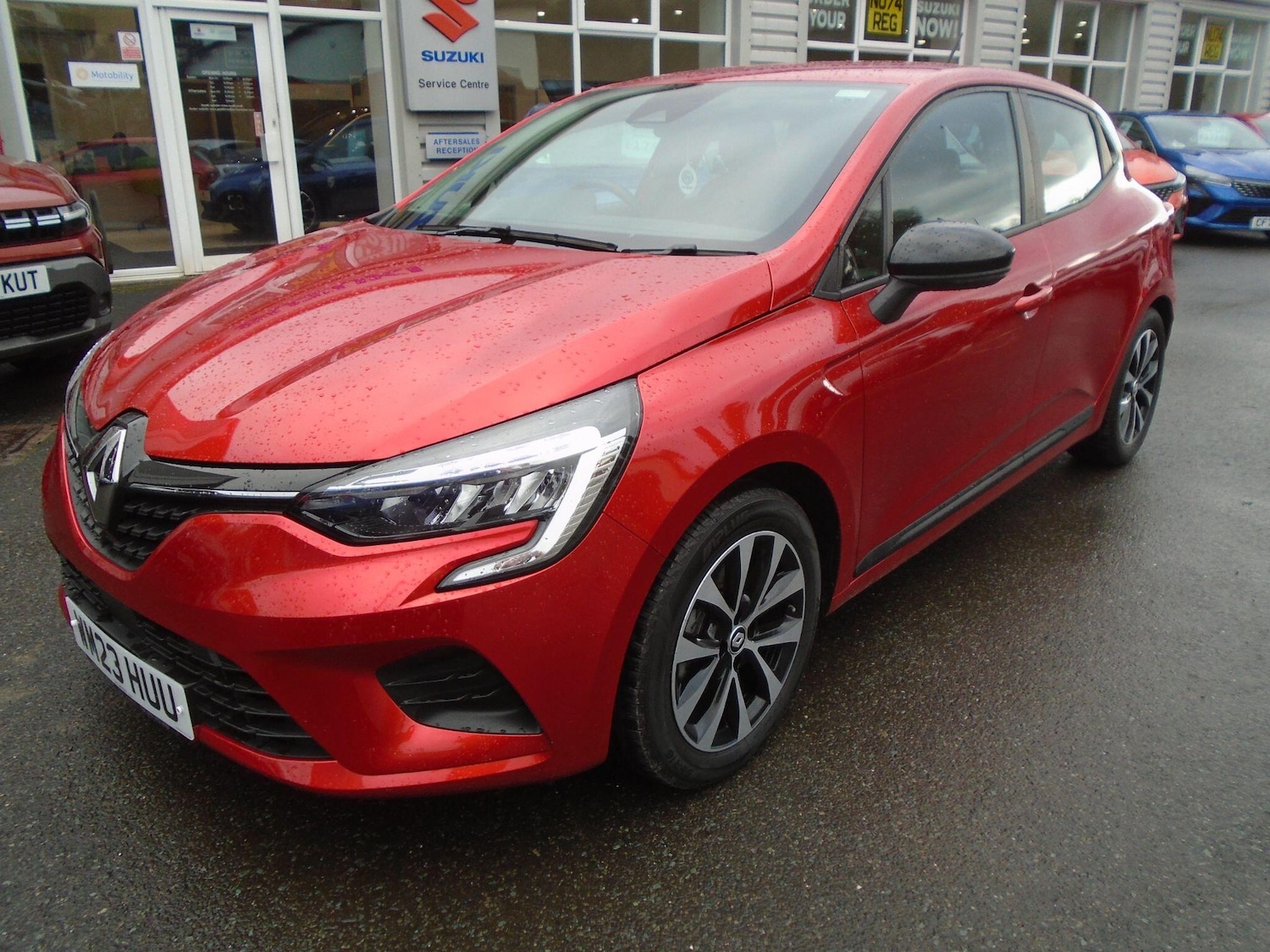 Used Renault Clio 2023 for sale - 77612979: Photo 3