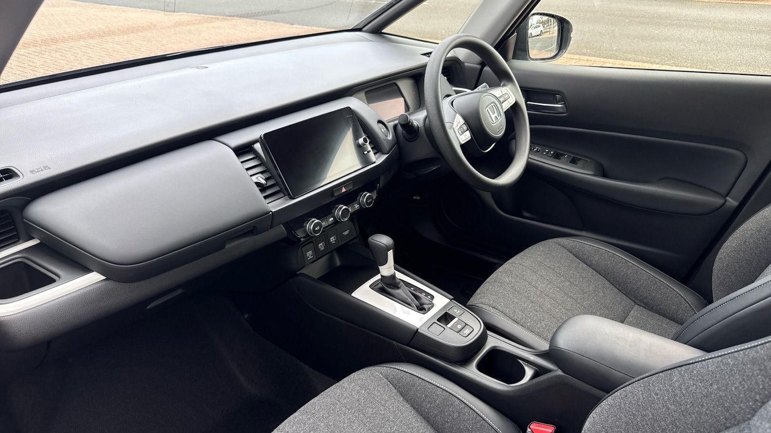 Used Honda Jazz 2023 for sale - 76507535: Photo 2