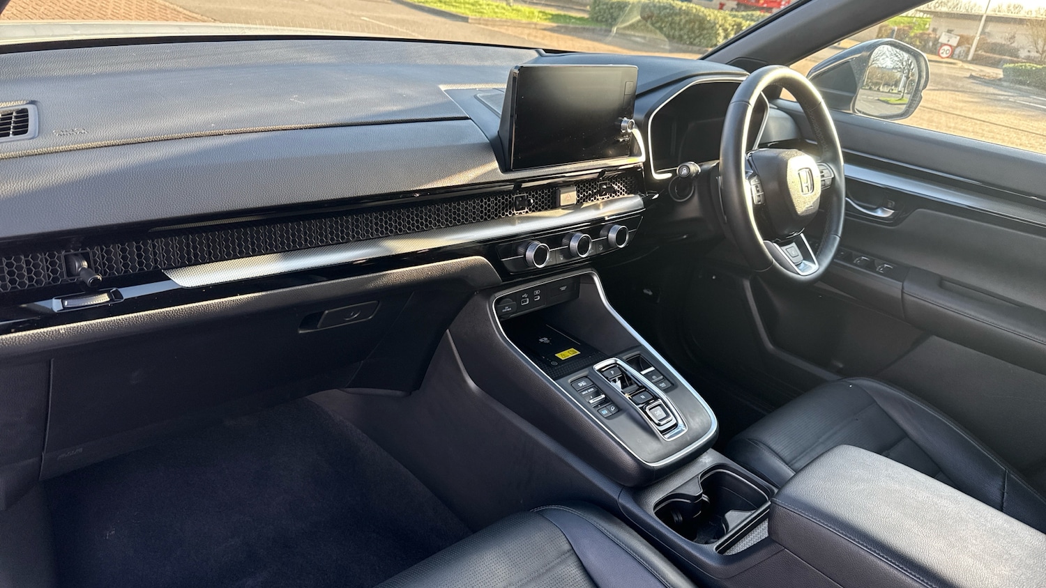 Used Honda CR-V 2024 for sale - 77630820: Photo 2