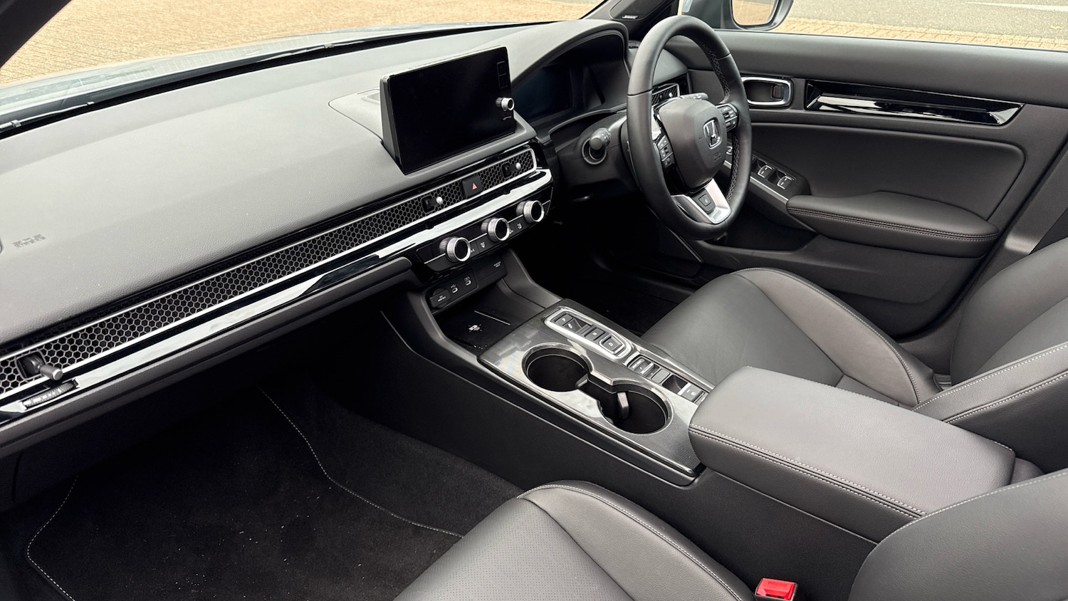 Used Honda Civic 2025 for sale - 77210145: Photo 2