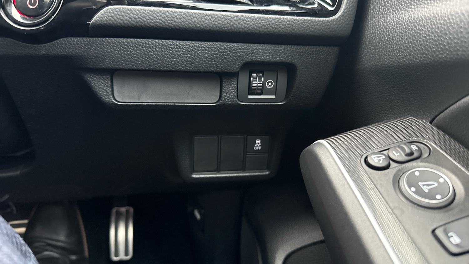 Used Honda Civic 2025 for sale - 77210145: Photo 31