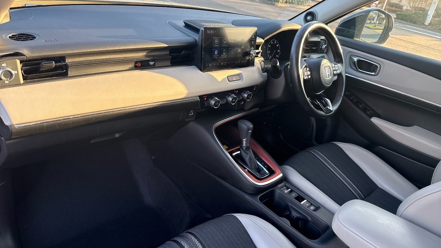 Used Honda HR-V 2022 for sale - 77627532: Photo 2