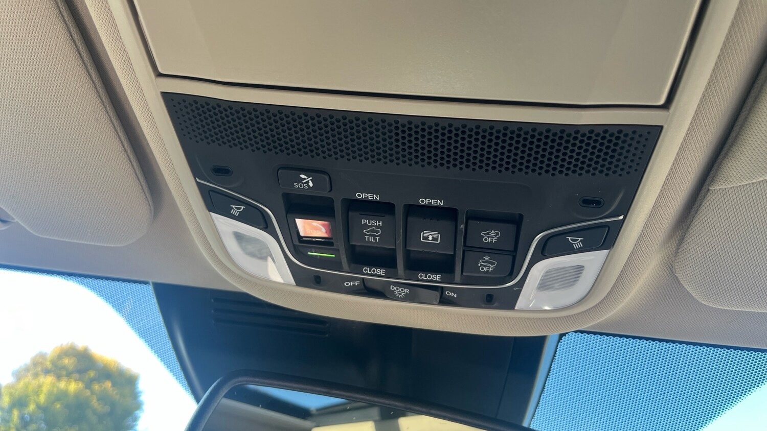 Used Honda CR-V 2023 for sale - 76161303: Photo 42