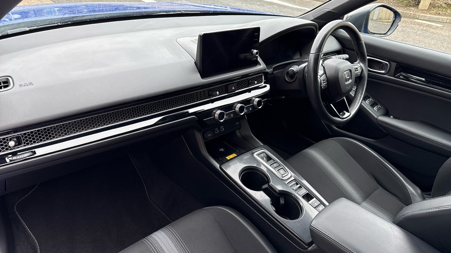 Used Honda Civic 2022 for sale - 77210176: Photo 2