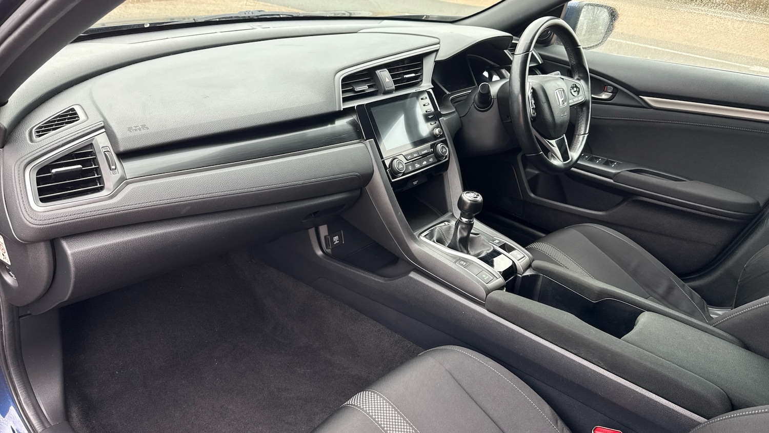 Used Honda Civic 2021 for sale - 77592075: Photo 2