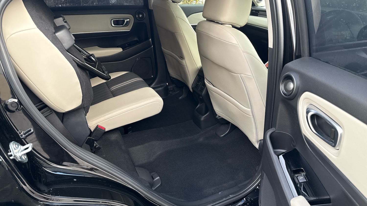 Used Honda HR-V 2021 for sale - 77300413: Photo 24