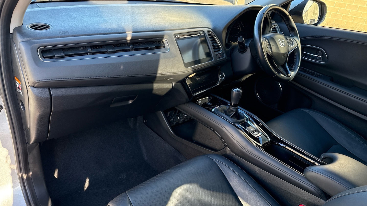 Used Honda HR-V 2019 for sale - 77095354: Photo 2