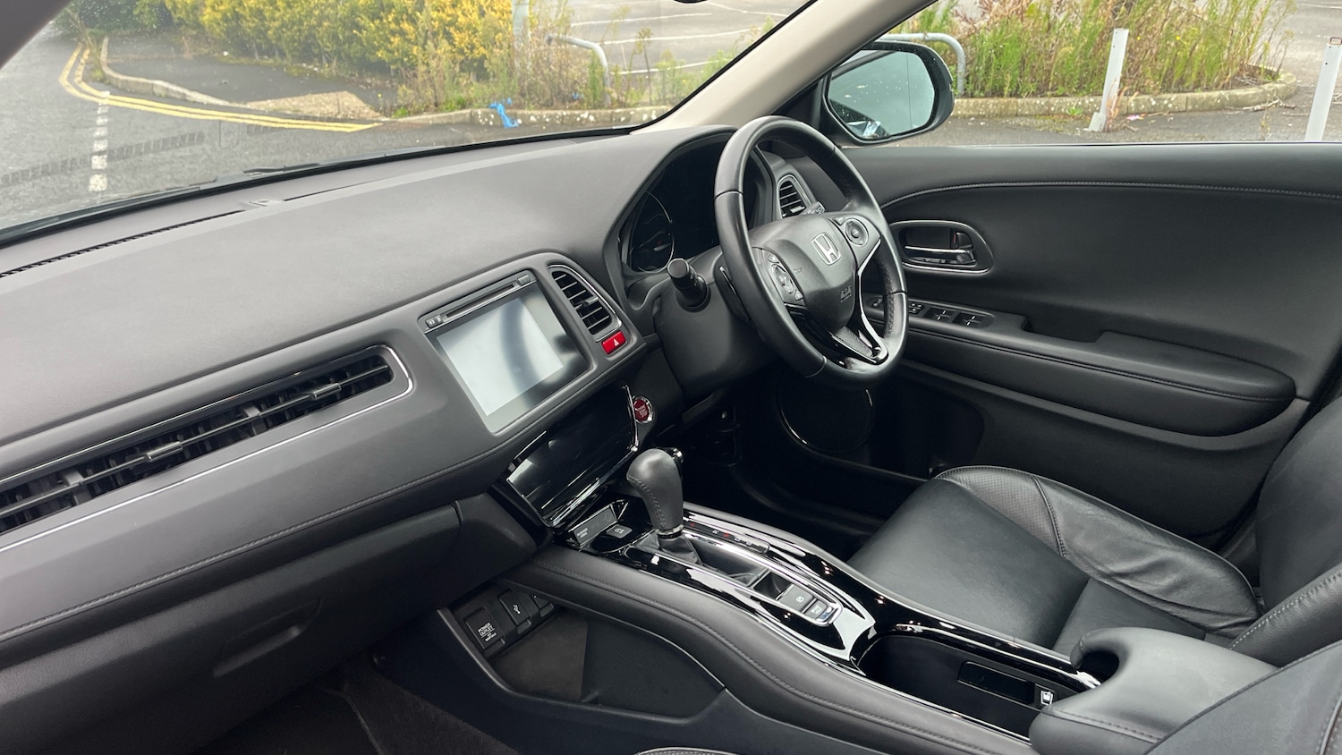 Used Honda HR-V 2018 for sale - 76161414: Photo 2