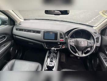 Used Honda HR-V 2018 for sale - 76161414: Photo