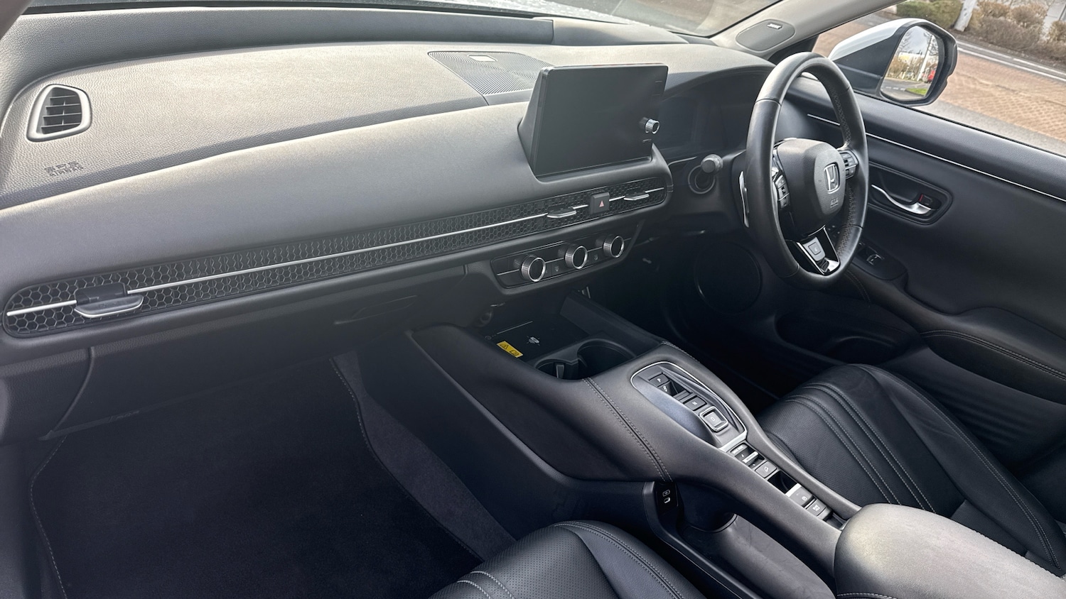 Used Honda ZR-V 2024 for sale - 77600307: Photo 2