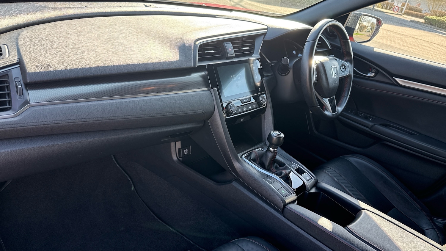 Used Honda Civic 2019 for sale - 77818930: Photo 2