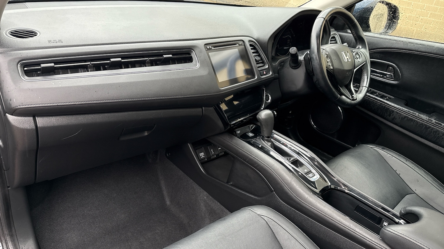 Used Honda HR-V 2019 for sale - 77210134: Photo 2