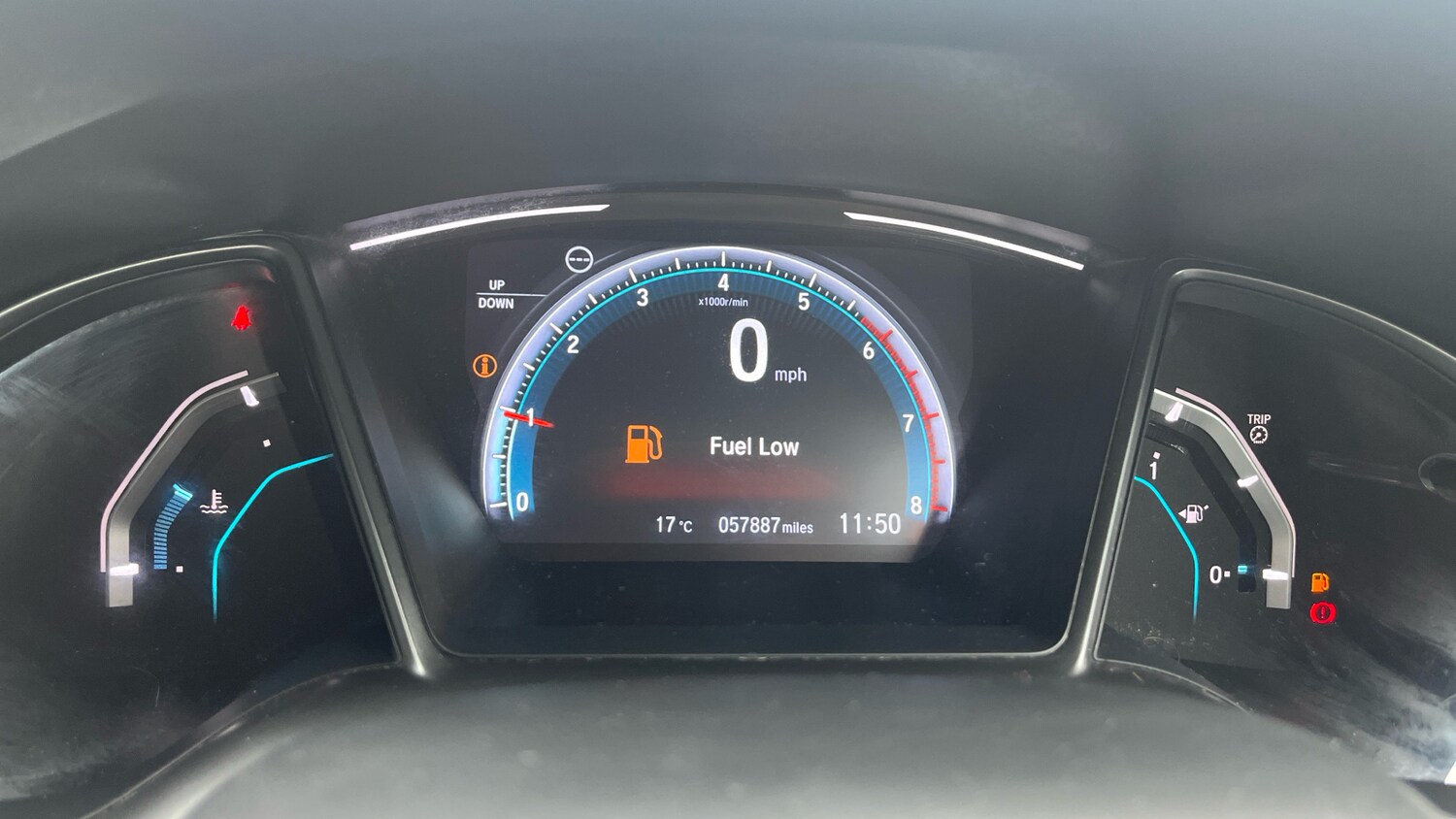 Used Honda Civic 2018 for sale - 76037825: Photo 11