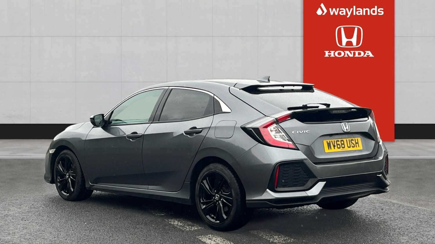 Used Honda Civic 2018 for sale - 76037825: Photo 3