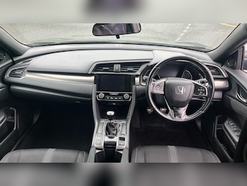 Used Honda Civic 2018 for sale - 76037825: Photo