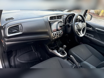 Used Honda Jazz 2018 for sale - 77241128: Photo