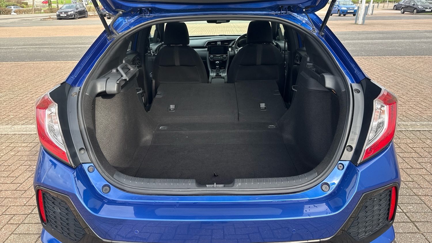 Used Honda Civic 2018 for sale - 77300421: Photo 20