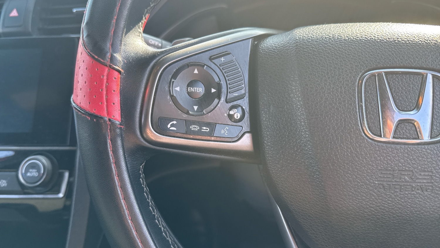 Used Honda Civic 2018 for sale - 77592081: Photo 30