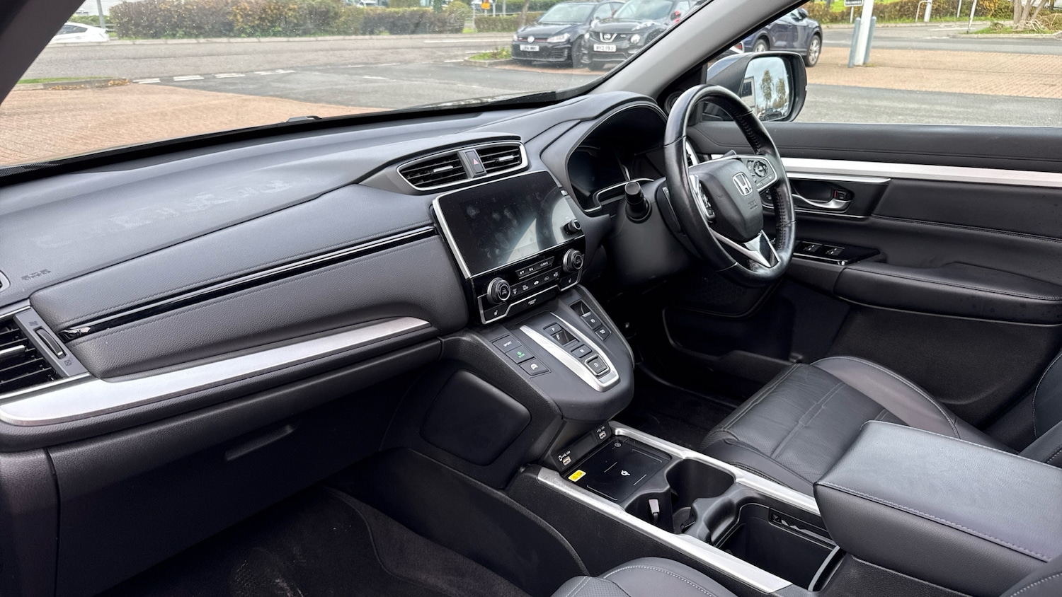 Used Honda CR-V 2022 for sale - 76452128: Photo 2